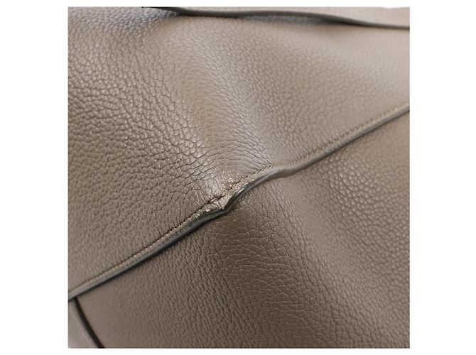 Céline Celine Cabas Phantom Kleine Schultertasche aus Leder in Taupe - Ansicht 10