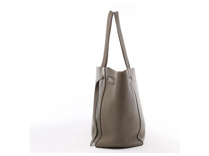 Céline Celine Cabas Phantom Kleine Schultertasche aus Leder in Taupe - Ansicht 3
