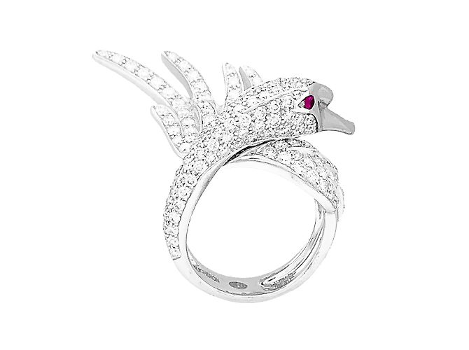 Anello Boucheron, "Animali da Collezione: "Cypris, il Cigno", oro bianco, diamanti, rubini. - vista 2