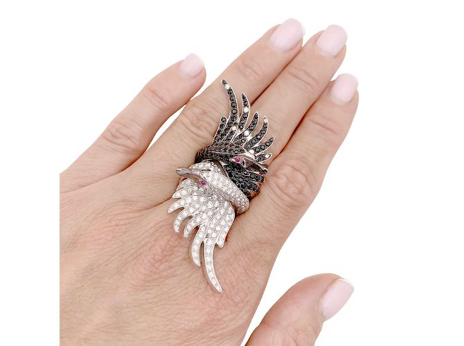 Anello Boucheron, "Animali da Collezione: "Cypris, il Cigno", oro bianco, diamanti, rubini. - vista 7
