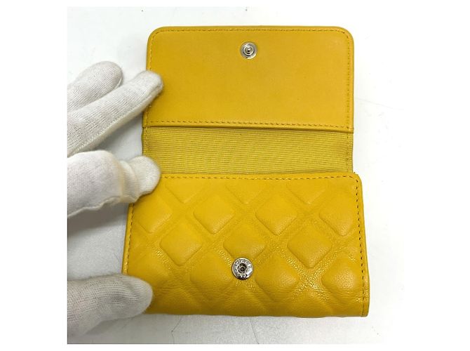 Portachiavi CC a 4 anelli Diamond Coco Mark di Chanel Giallo - vista 9