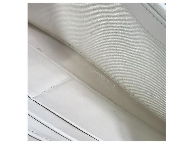 Chanel A50097 Cartera Larga Matelassé CC Blanco - vista 10