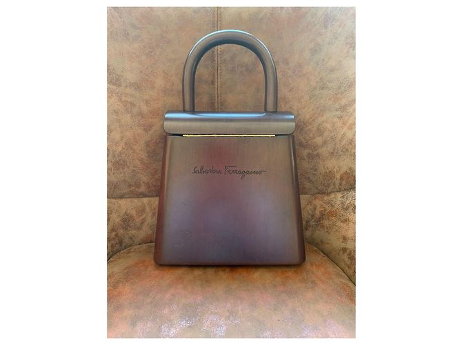 Bolso Salvatore Ferragamo Gancini de madera chocolate - vista 4