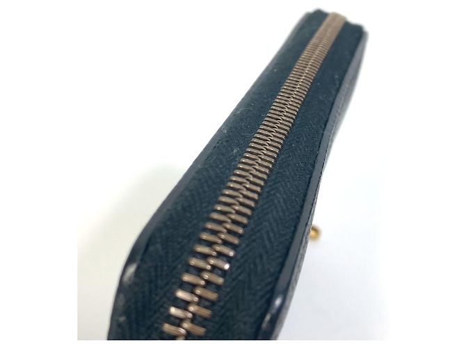 Gucci Black Leather Long Wallet - view 6