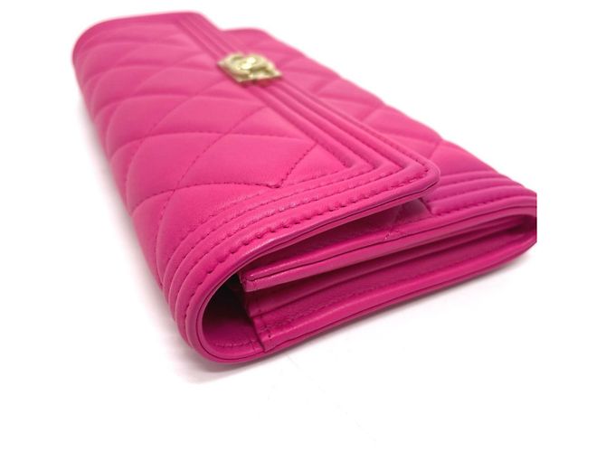 Cartera larga Chanel Matelassé Boy en rosa - vista 3