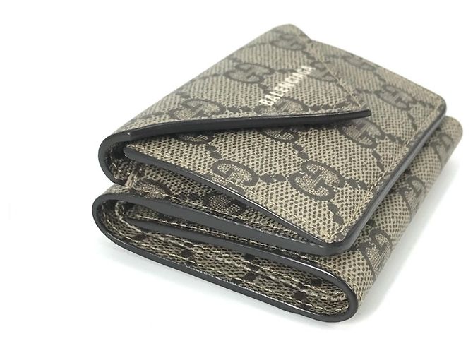Gucci Dreifach-Wallet aus GG Supreme Canvas - Ansicht 5