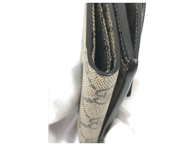 Gucci Dreifach-Wallet aus GG Supreme Canvas - Ansicht 9
