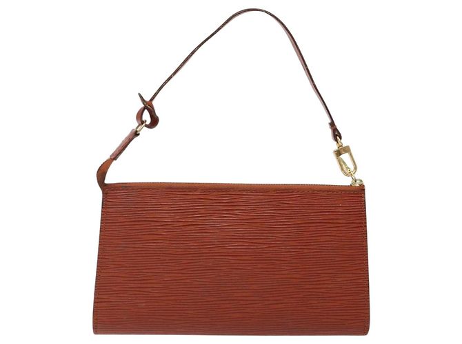 LOUIS VUITTON Epi Pochette Accesorios Pouch Marrón M52953 Auth hk2893 Castaño - vista 2