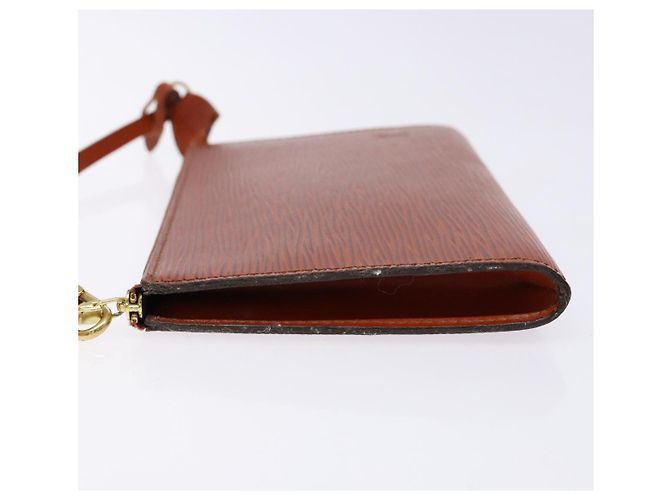 LOUIS VUITTON Epi Pochette Accesorios Pouch Marrón M52953 Auth hk2893 Castaño - vista 4
