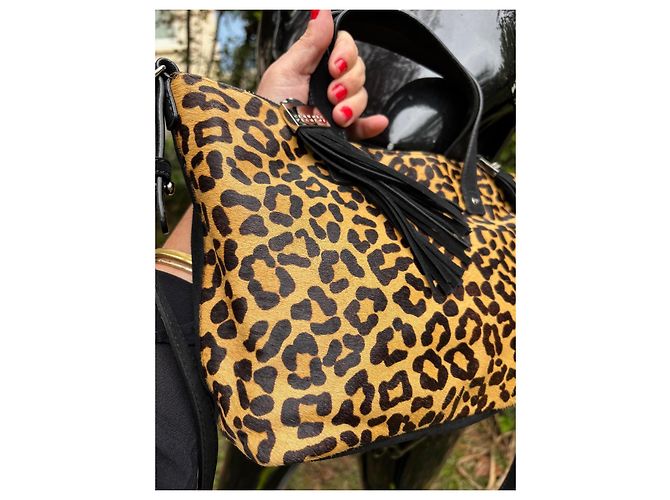 Bolsa de mão Claudie Pierlot em couro marrom preto - vista 8