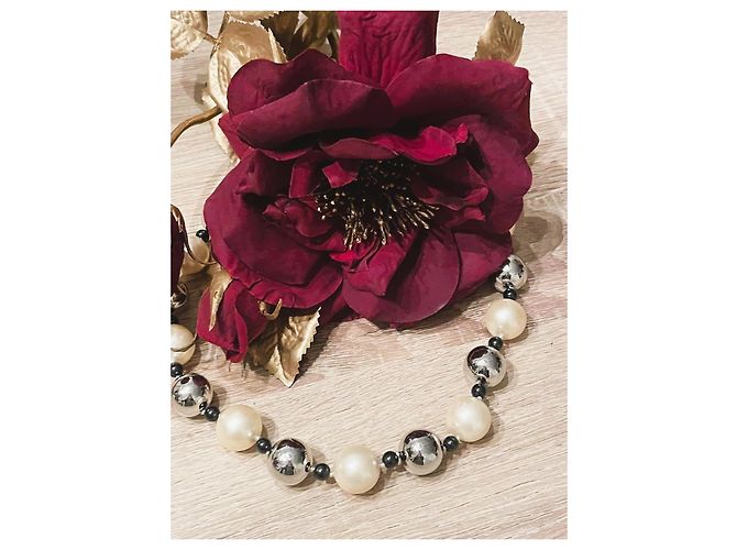 Splendido collier DOLCE & GABBANA con perle alternate a boule argento Bianco sporco - vista 3