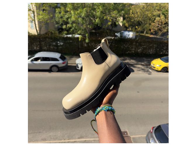Bottas Bottega Veneta en cuir calf beige Bijouterie argentée - vue 4
