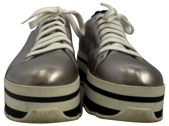 Sneakers platform Prada in pelle argento Metallico - vista 2