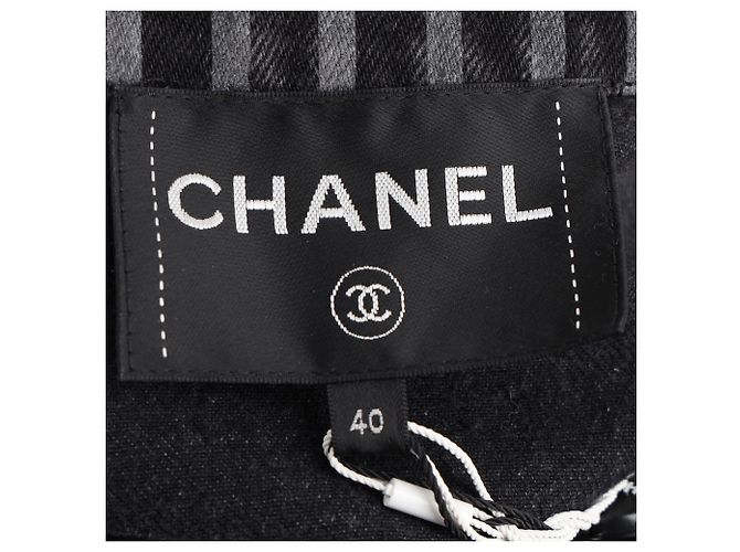 Timeless  Chanel Striped Button-Down Denim Jacket in Black Cotton - view 8