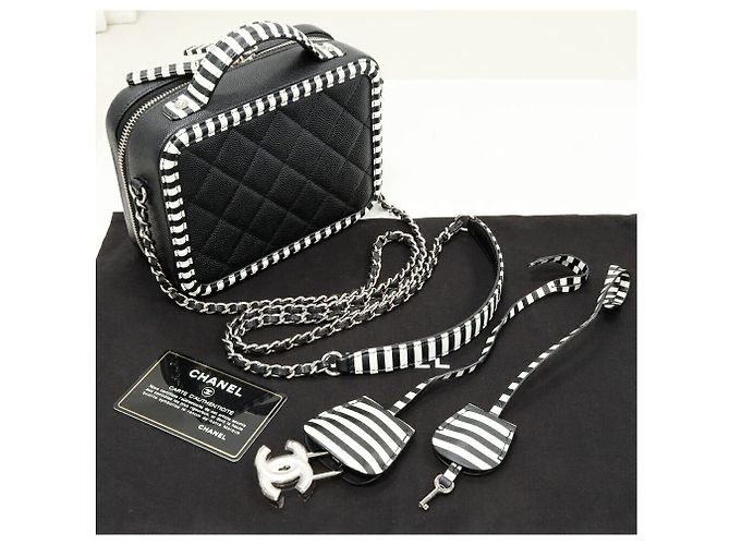 Chanel CC Filigran-Kaviarhaut 2-Wege Schultertasche Schwarz Weiß - Ansicht 3