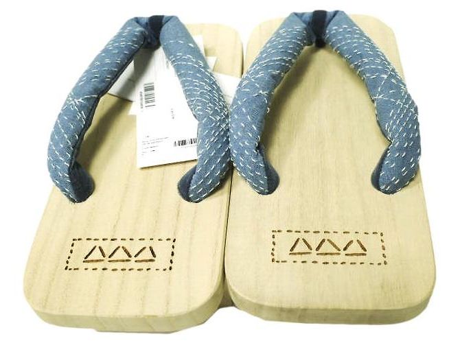 Sandali in lino Paulownia SASHIKO GETA di visvim - vista 4