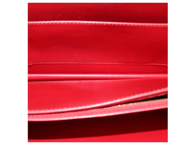 LOUIS VUITTON Epi Capuchin Schultertasche Rot M52347 LV Auth 139777 - Ansicht 9