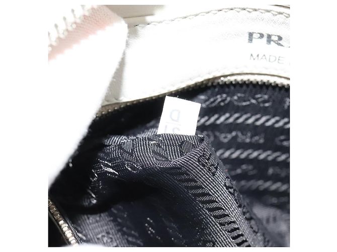 Prada Bolsa de Ombro de Couro Branca Prata Auth BA5096 Branco - vista 11