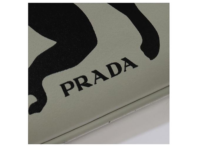 Prada Bolsa de Ombro de Couro Branca Prata Auth BA5096 Branco - vista 18