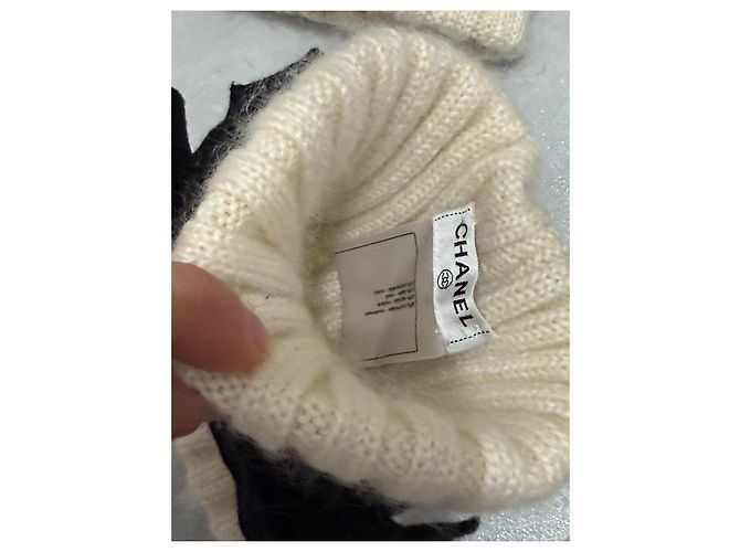 Muffole Chanel in Cachemire Nere e Beige Nero - vista 6