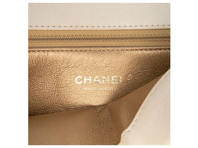 Chanel Blanco Medio Cuero Acolchado Octagonal Cierre CC Crudo - vista 5