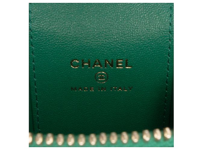 Vanity Chanel Mini CC Verde in Pelle di Agnello Trapuntata con Manico e Catena - vista 5