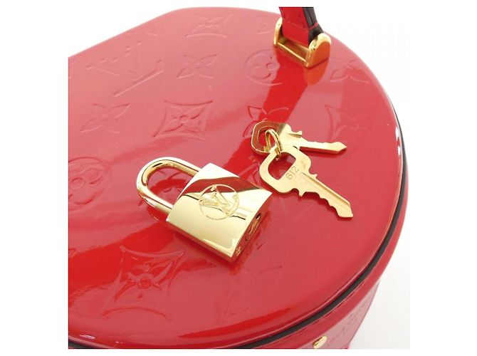 Sac à main Louis Vuitton Vernis Cannes PM Rouge - vue 4
