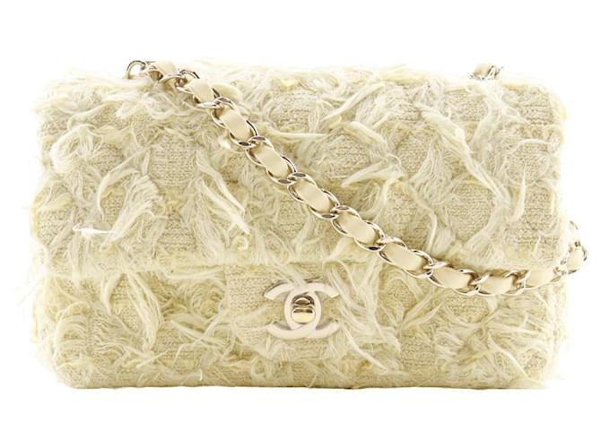 Borsa a Spalla Chanel Mini Matelassé in Tweed Giallo - vista 2
