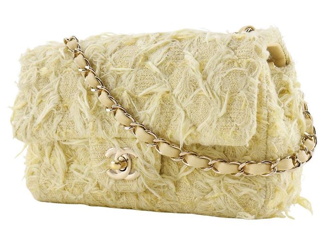 Borsa a Spalla Chanel Mini Matelassé in Tweed Giallo - vista 3