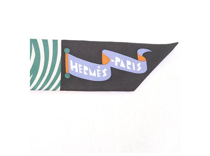 Bufanda de seda PARADE EN FANFARE de Hermès Castaño - vista 6