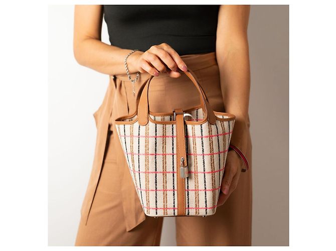 Hermès Picotin 18 Canvas Lock Abdeckung Quadrat Eimerhandtasche Karamell - Ansicht 3