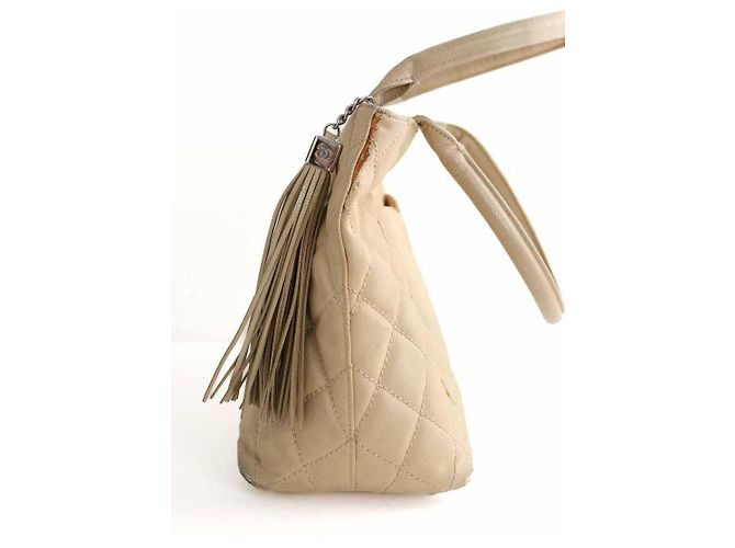 Medaillon Chanel Borsa Tote Medaglione in Pelle Beige - vista 3