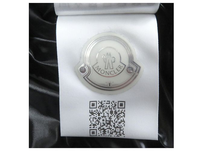 Chaqueta de Plumas de Nylon MONTCLA de Moncler Negro - vista 11