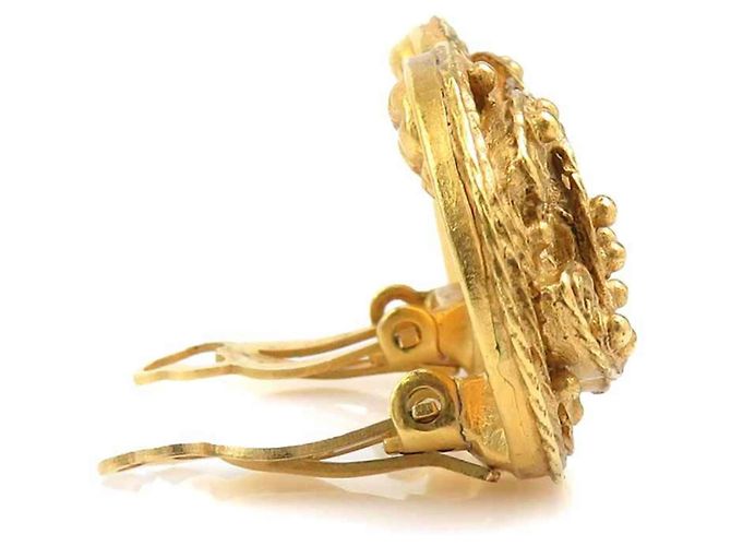 Orecchini a clip in metallo dorato Chanel Coco Mark D'oro - vista 2