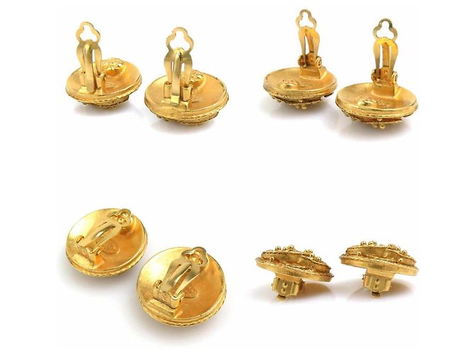 Orecchini a clip in metallo dorato Chanel Coco Mark D'oro - vista 4
