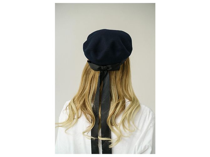 Cappello in feltro blu Chanel con nastri in gros-grain Multicolore - vista 10