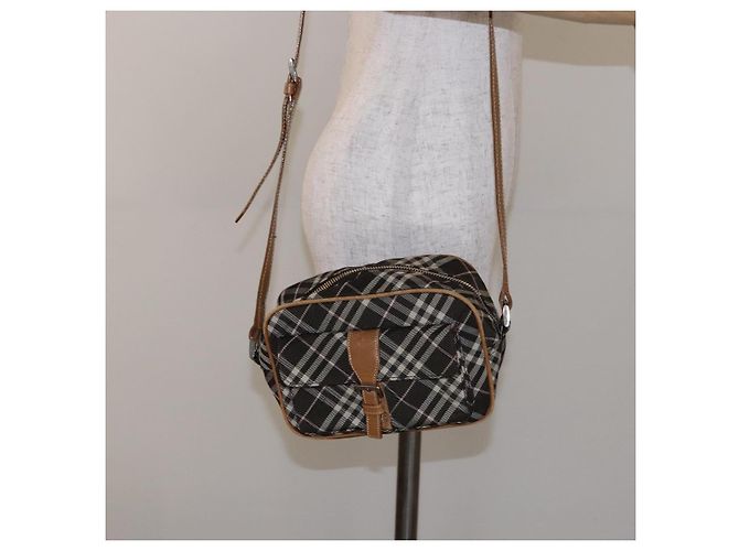 Borsa a spalla Burberry Nova Check Blue Label in tela marrone oro Auth ti3409 D'oro - vista 22