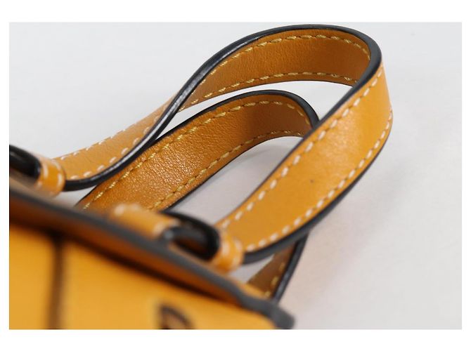 LOEWE Borsa a mano Hammock Compact in pelle gialla Auth 135252M Giallo - vista 8