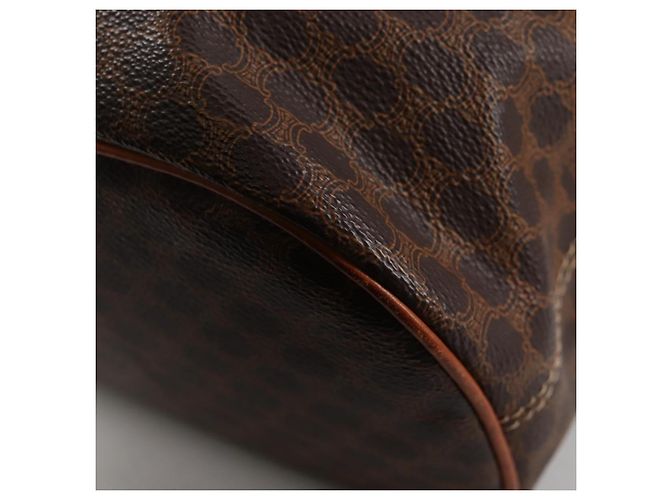 Céline Borsa a Spalla in Tela Macadam CELINE in Pelle PVC Marrone Oro Auth 136201 D'oro - vista 15