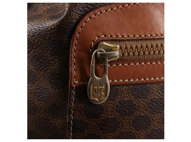 Céline Borsa a Spalla in Tela Macadam CELINE in Pelle PVC Marrone Oro Auth 136201 D'oro - vista 16