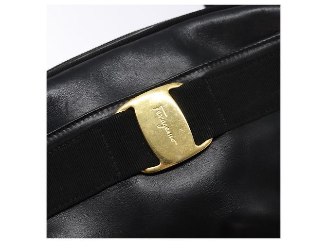 Borsa a Spalla Vala in Pelle Nera e Oro Auth BA5416 di Salvatore Ferragamo Nero D'oro - vista 14