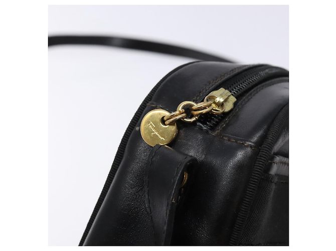 Borsa a Spalla Vala in Pelle Nera e Oro Auth BA5416 di Salvatore Ferragamo Nero D'oro - vista 15