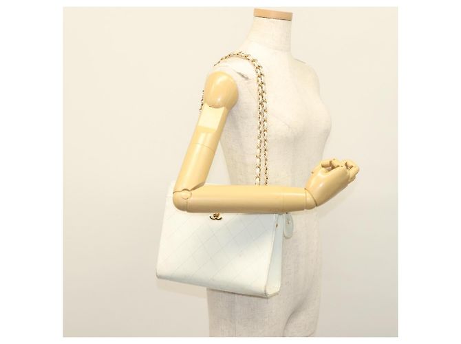 CHANEL Matelasse Chain Shoulder Bag Caviar Skin White Gold CC Auth gh580 Golden - view 23