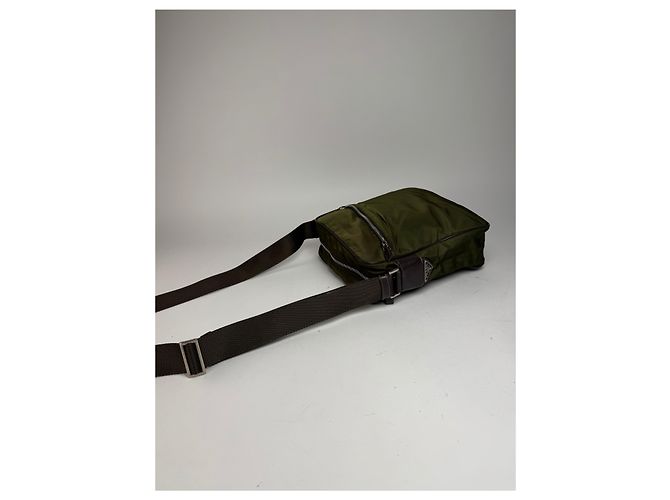 Sac triangle en polyester 2Way vintage Prada vert marron Kaki - vue 10