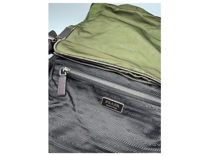 Sac triangle en polyester 2Way vintage Prada vert marron Kaki - vue 5