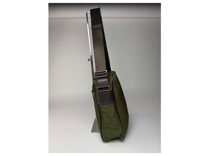 Sac triangle en polyester 2Way vintage Prada vert marron Kaki - vue 6