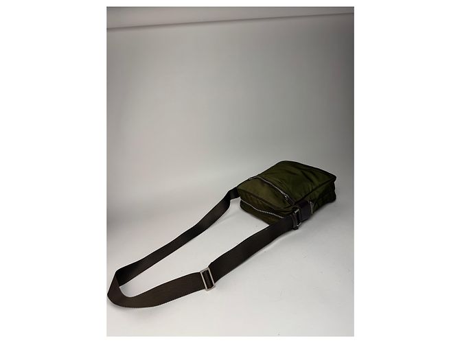 Sac triangle en polyester 2Way vintage Prada vert marron Kaki - vue 9