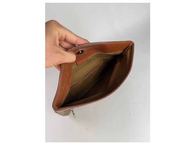 Triomphe Céline Clutch in Pelle Monogramma Celine Paris Vintage Beige Marrone - vista 3