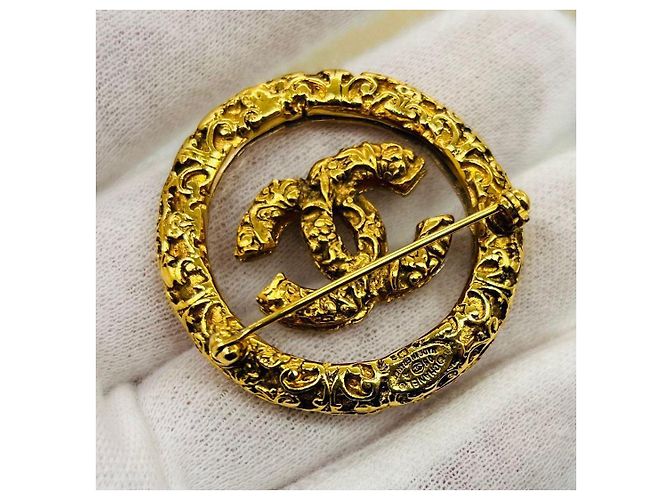 Chanel CC Logo Brosche Gold Metall Gold hardware - Ansicht 5