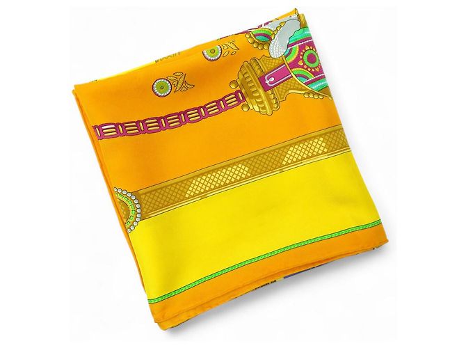 Hermès FULAR HERMES INDIA DI CATY LATHAM 1986 IN SETA 90 CM Giallo - vista 16